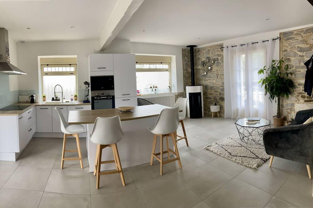 Photo of Kitchen in Saint-Laurent-d'Aigouze