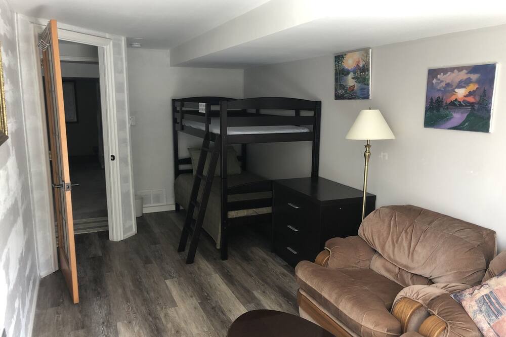 Photo of Bedroom in Asphodel-Norwood
