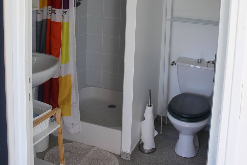 Photo of Bathroom in Druelle Balsac