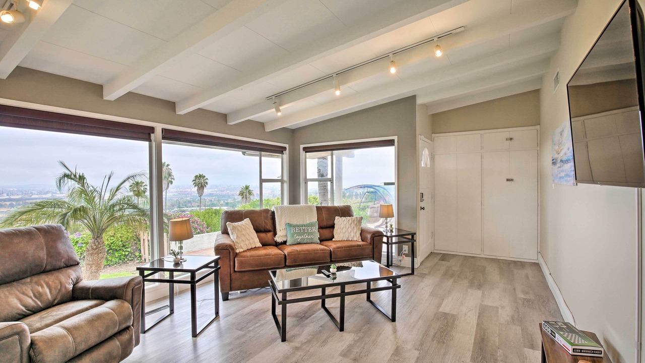 Photo of Livingroom in Rancho Palos Verdes