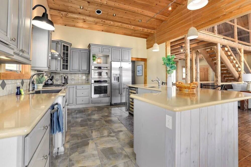Photo of Kitchen in Eureka Springs