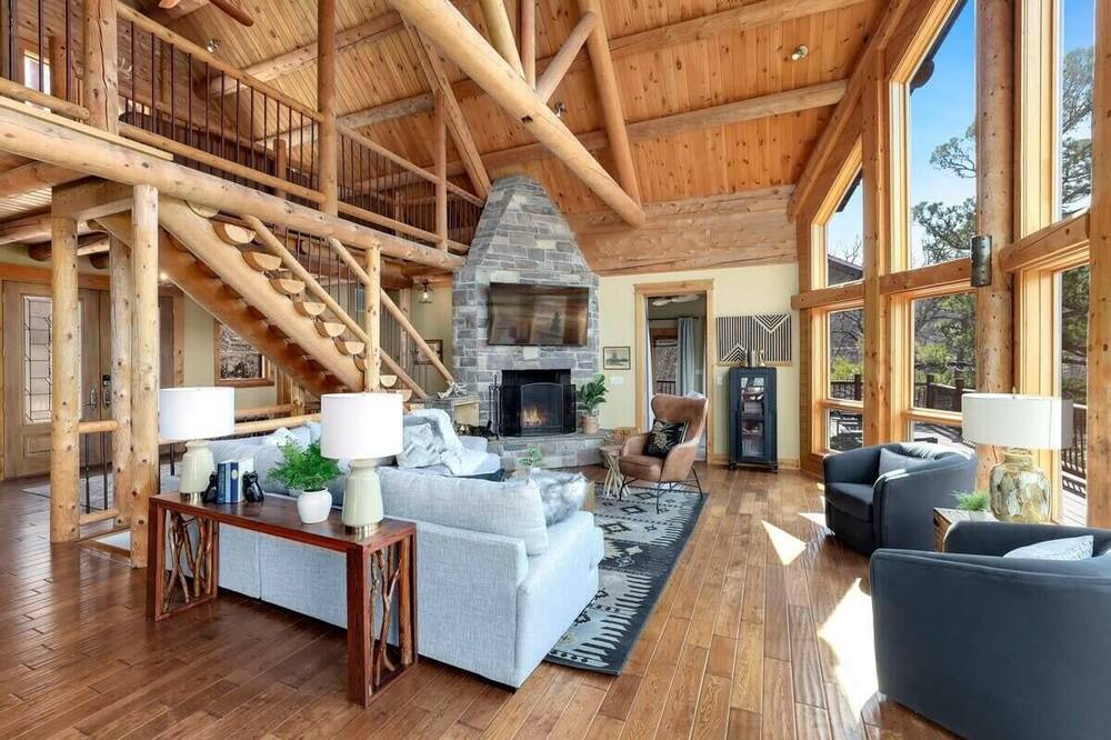 Photo of Livingroom in Eureka Springs