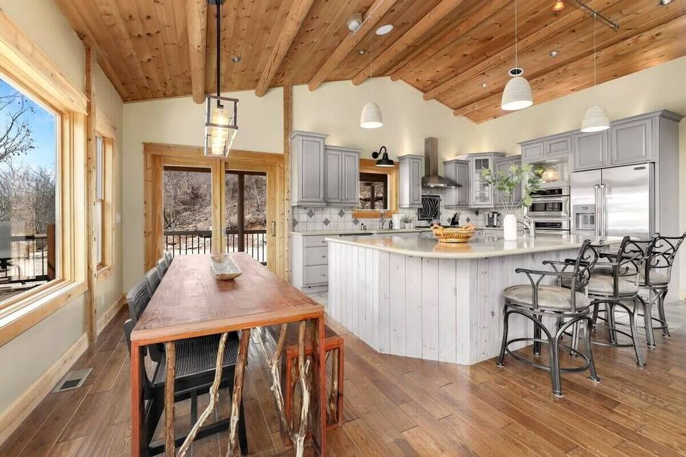 Photo of Kitchen in Eureka Springs