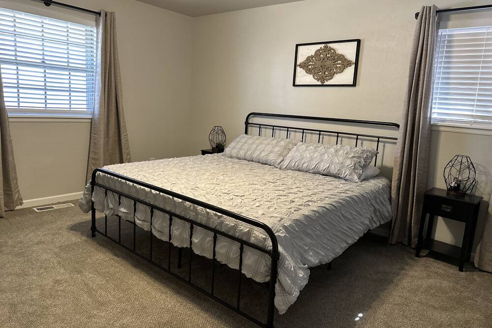 Photo of Bedroom in Midwest City
