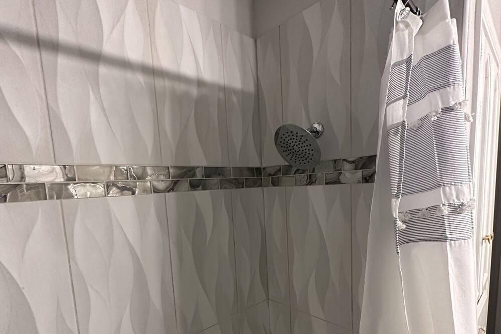 Photo of Bathroom in Midwest City