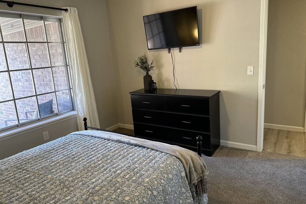 Photo of Bedroom in Midwest City