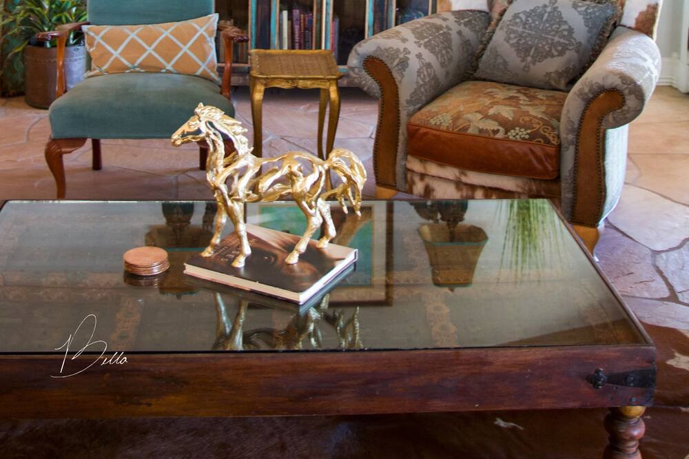 Photo of Livingroom in Pinnacle Peak