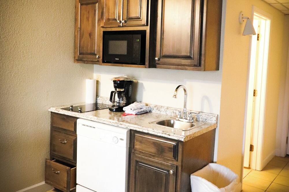 Photo of Kitchen in Kimberling City