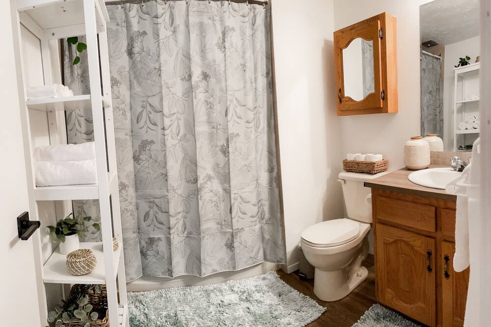Photo of Bathroom in Magog