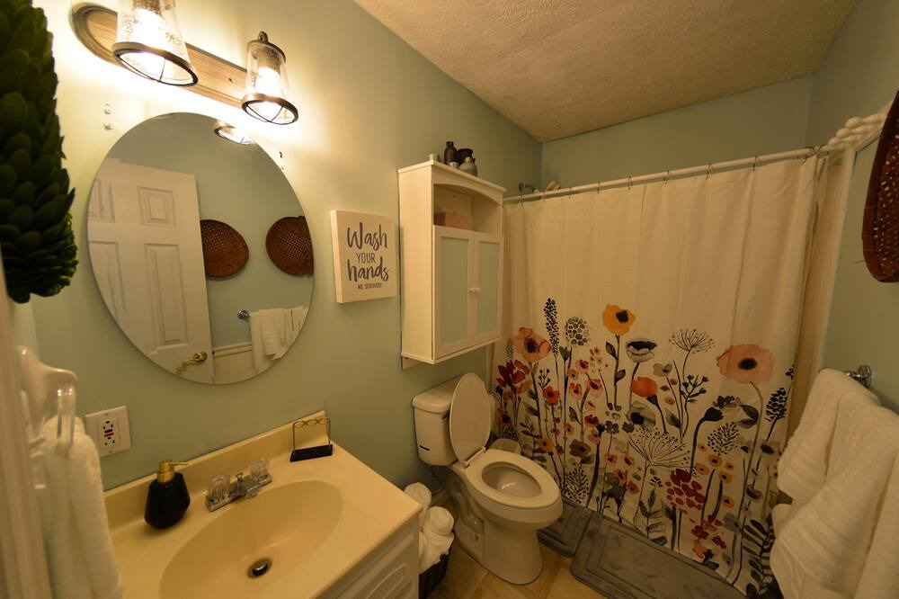 Photo of Bathroom in Tallassee