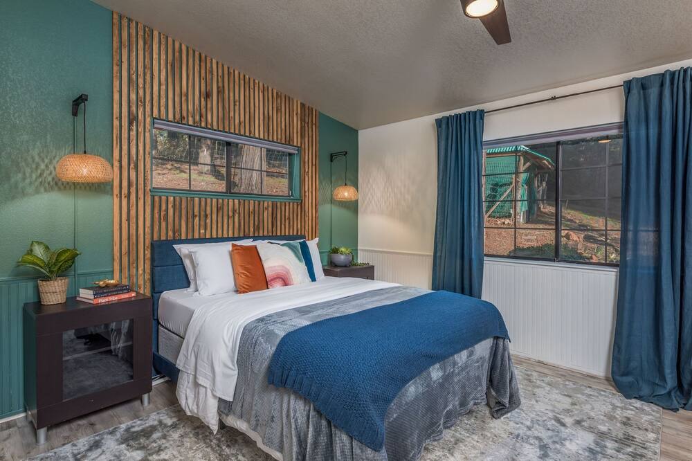 Photo of Bedroom in Apple Hill