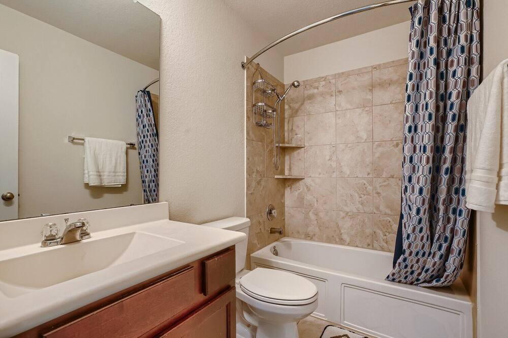 Photo of Bathroom in La Marque