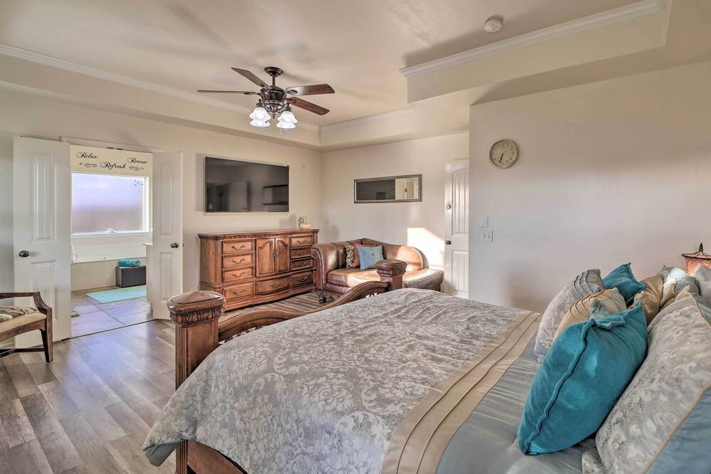 Photo of Bedroom in Broken Arrow