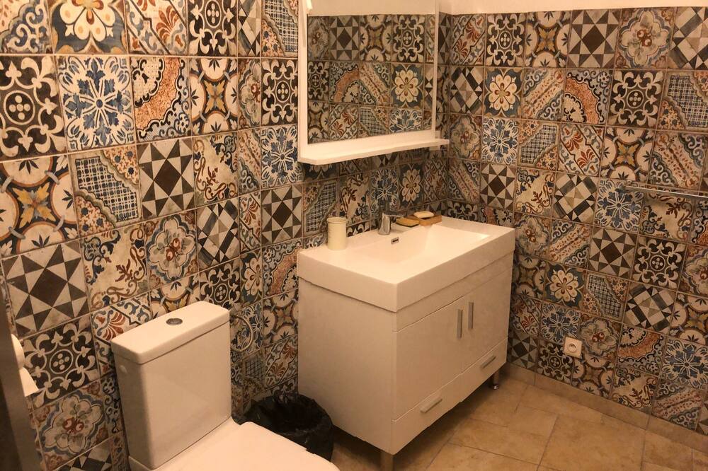 Photo of Bathroom in Luri