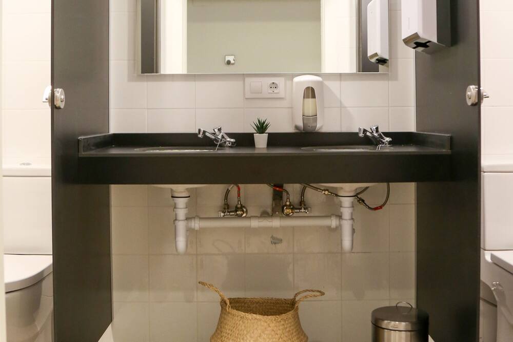 Photo of Bathroom in Santa Cruz de Campezo/Santikurutze Kanpezu