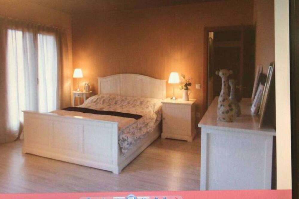 Photo of Bedroom in Torredembarra
