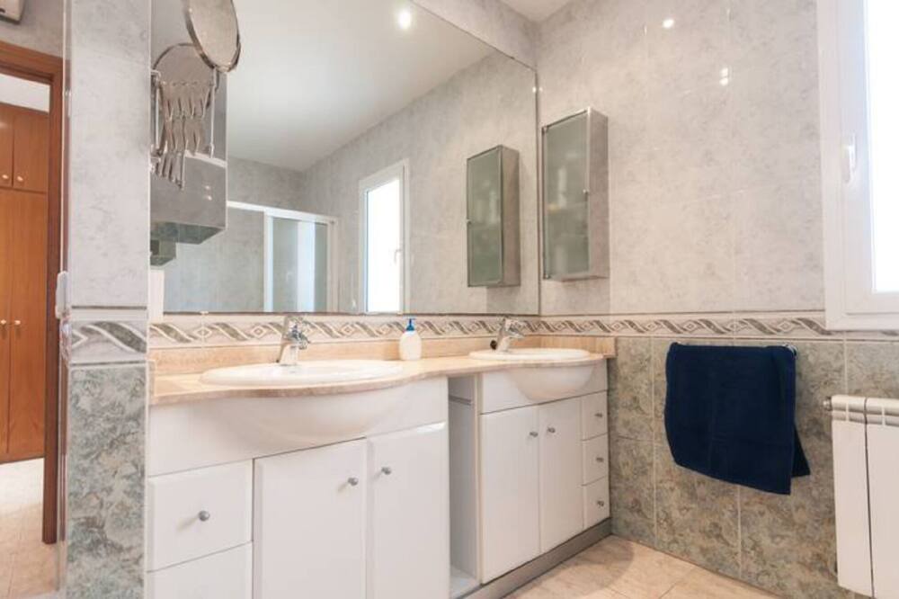 Photo of Bathroom in Torredembarra