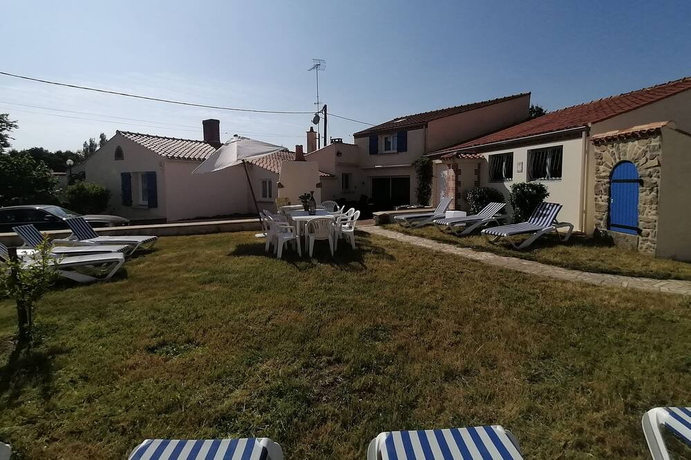 Photo of Outdoor in Avrille