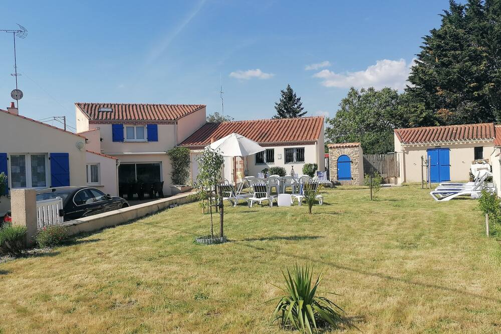 Photo of Outdoor in Avrille
