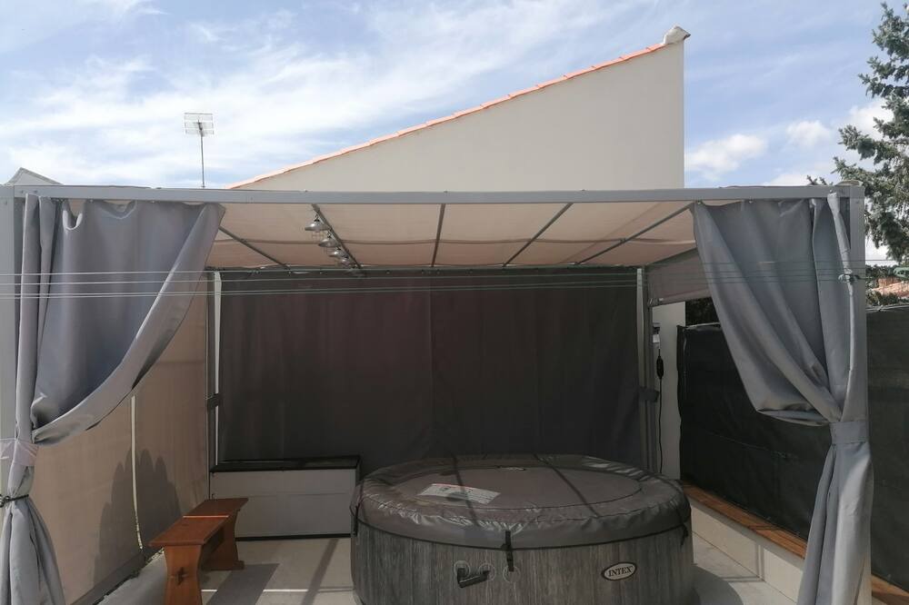 Photo of Outdoor in Avrille