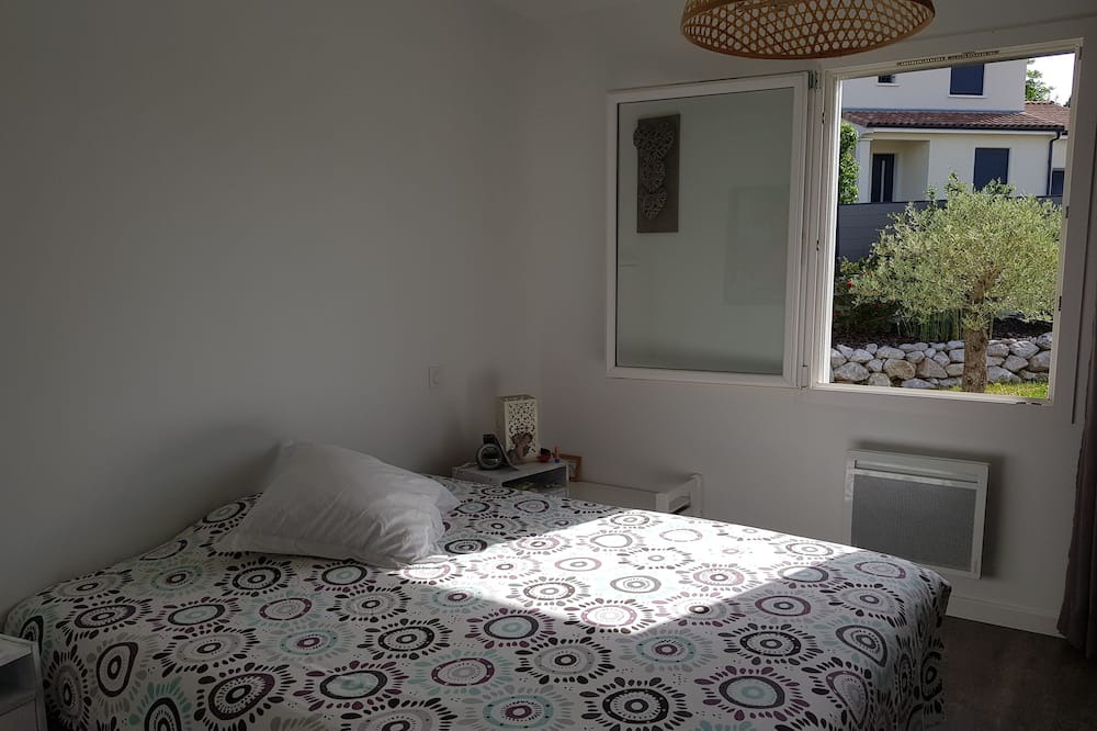 Photo of Bedroom in Sainte-Foy-d'Aigrefeuille