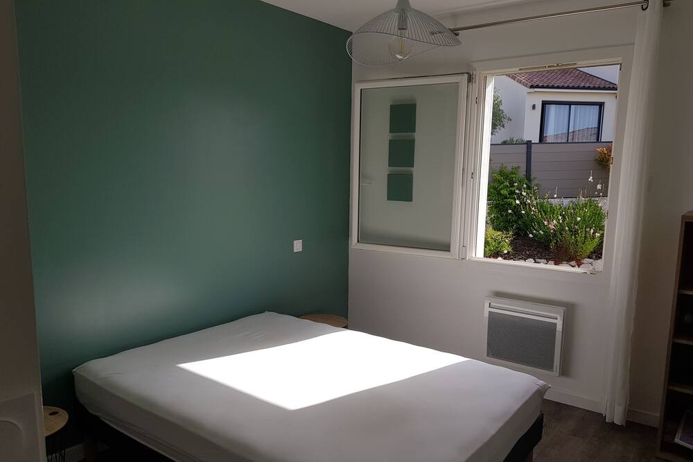 Photo of Bedroom in Sainte-Foy-d'Aigrefeuille