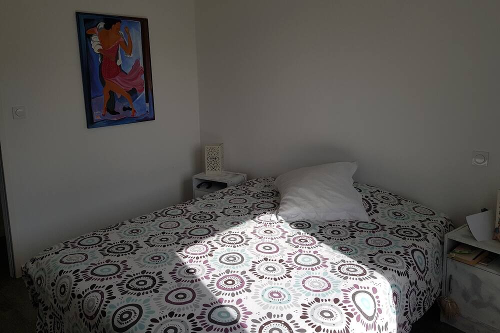 Photo of Bedroom in Sainte-Foy-d'Aigrefeuille