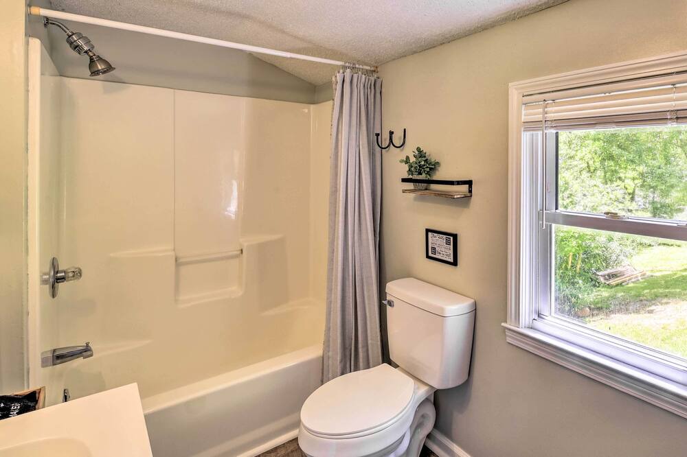 Photo of Bedroom in North Fork