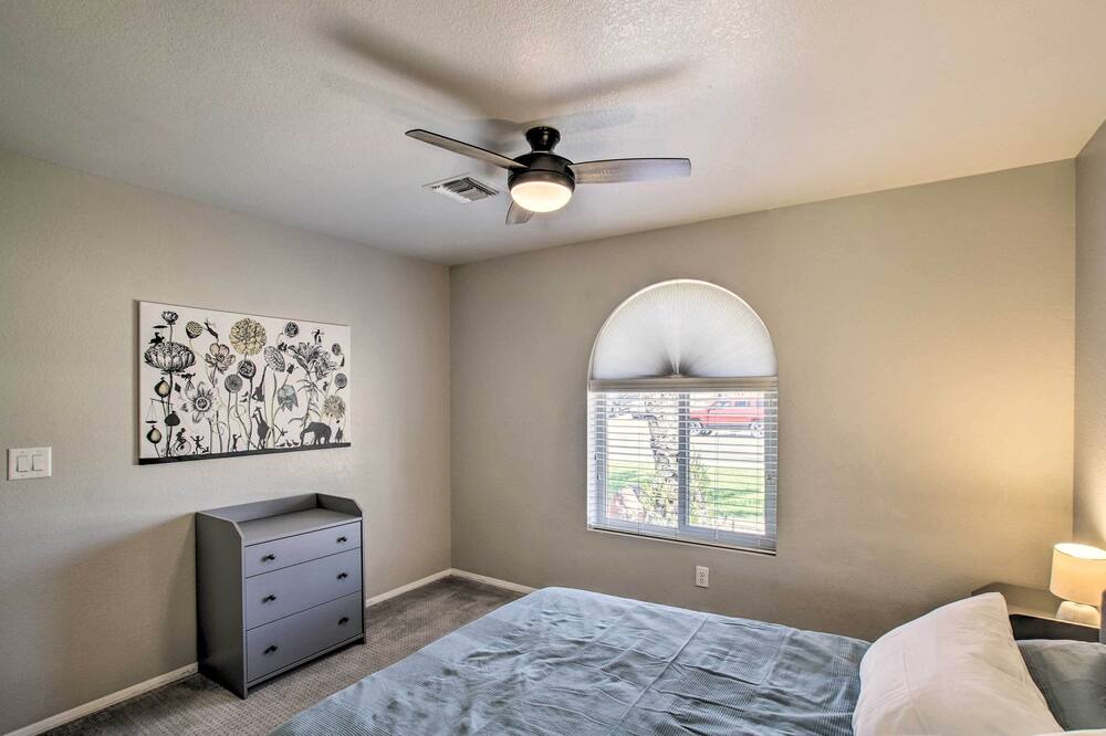Photo of Bedroom in Alta Mesa Community Association