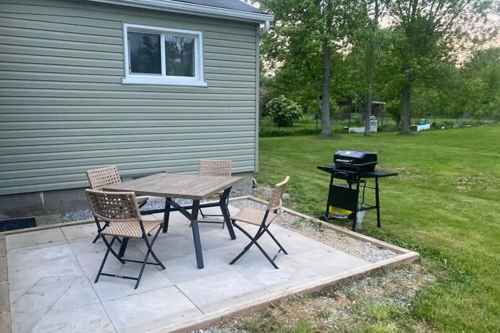 Photo of Patio Balcony in Fort Erie
