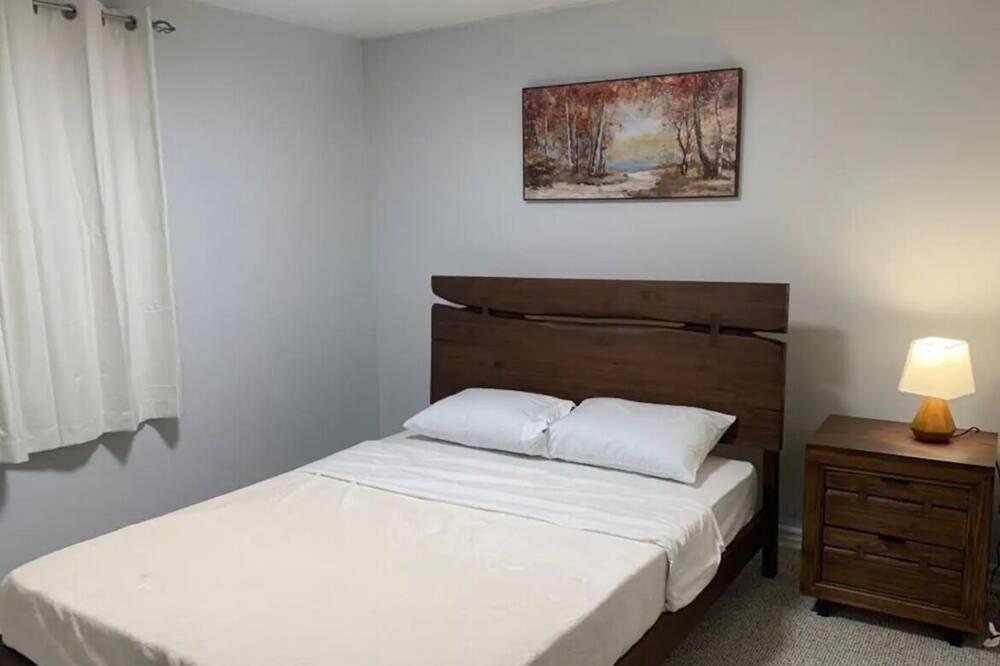 Photo of Bedroom in Fort Erie