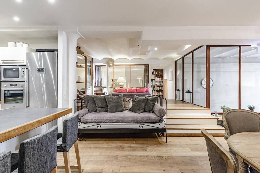 Photo of Livingroom in Carnot