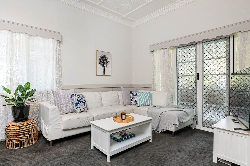 Photo of Livingroom in Burringbar