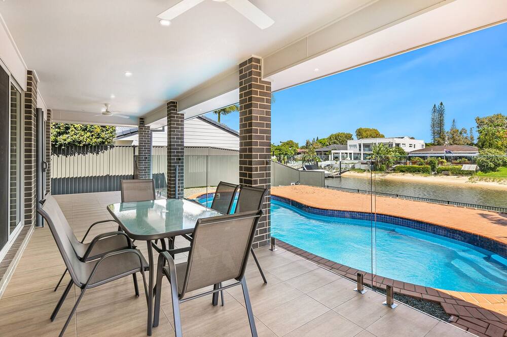 Photo of Patio Balcony in Mermaid Waters