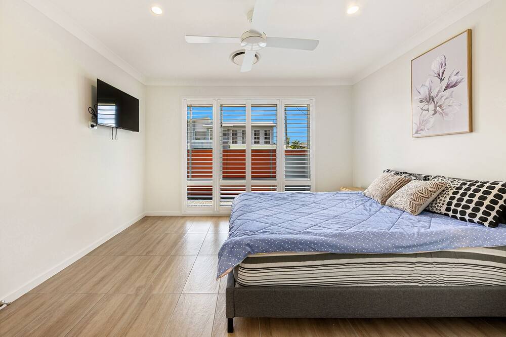 Photo of Others in Mermaid Waters