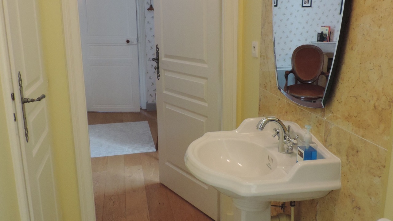 Photo of Bathroom in Airvault