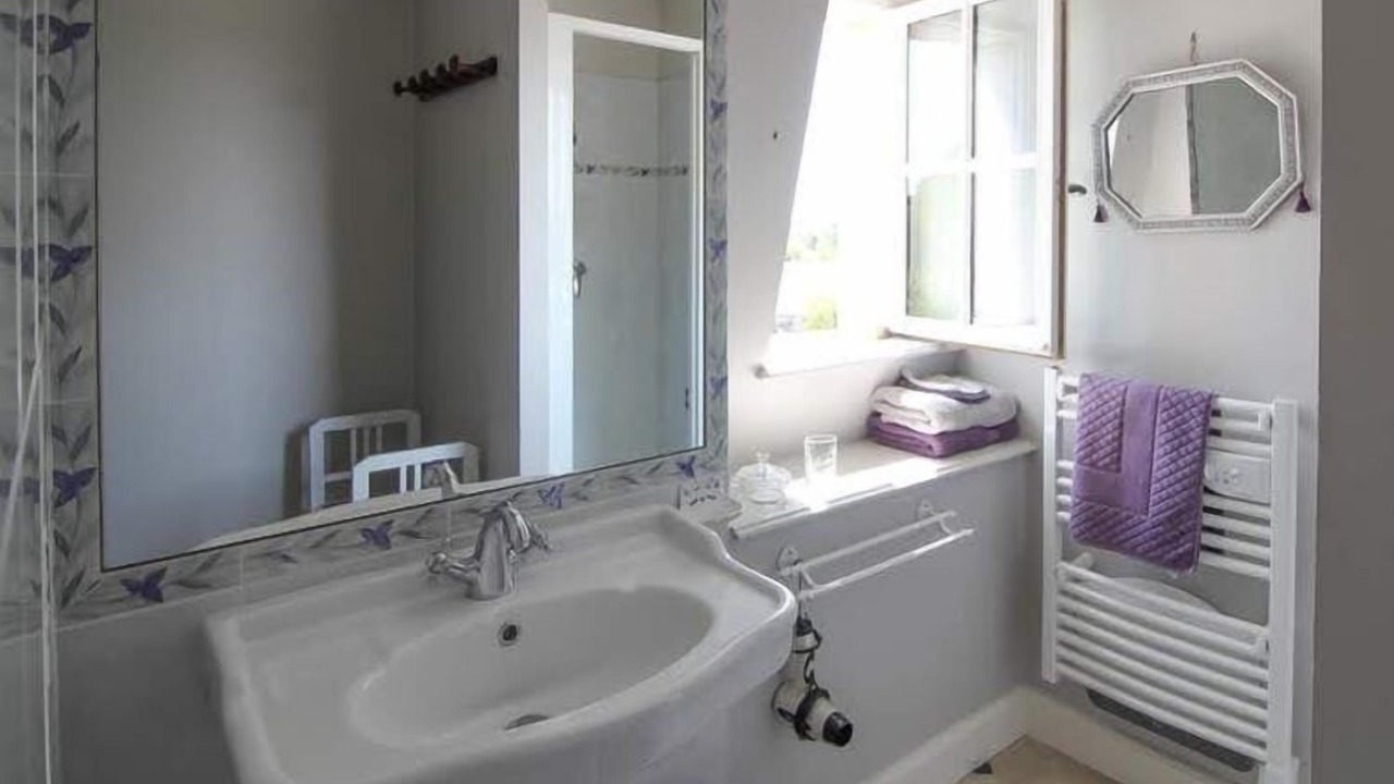 Photo of Bathroom in Airvault