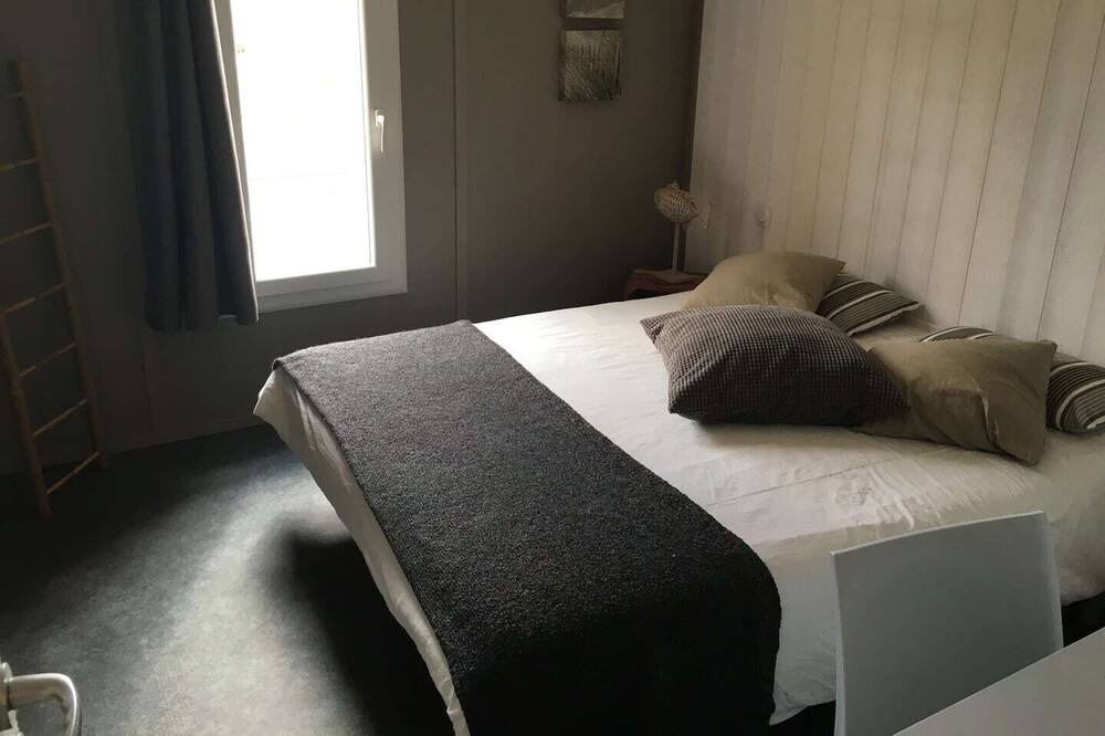 Photo of Bedroom in Tosse