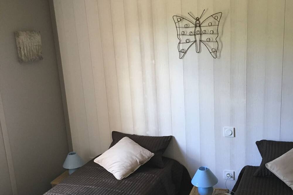 Photo of Bedroom in Tosse