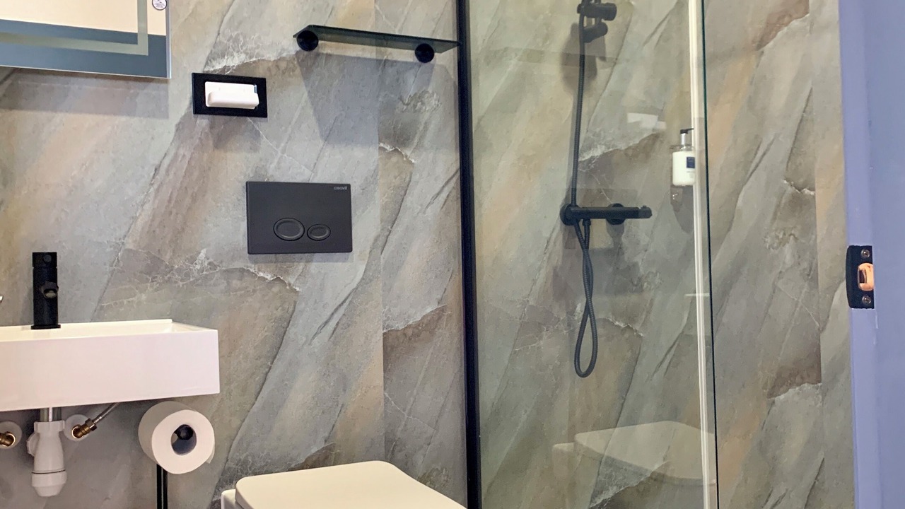 Photo of Bathroom in Elgin