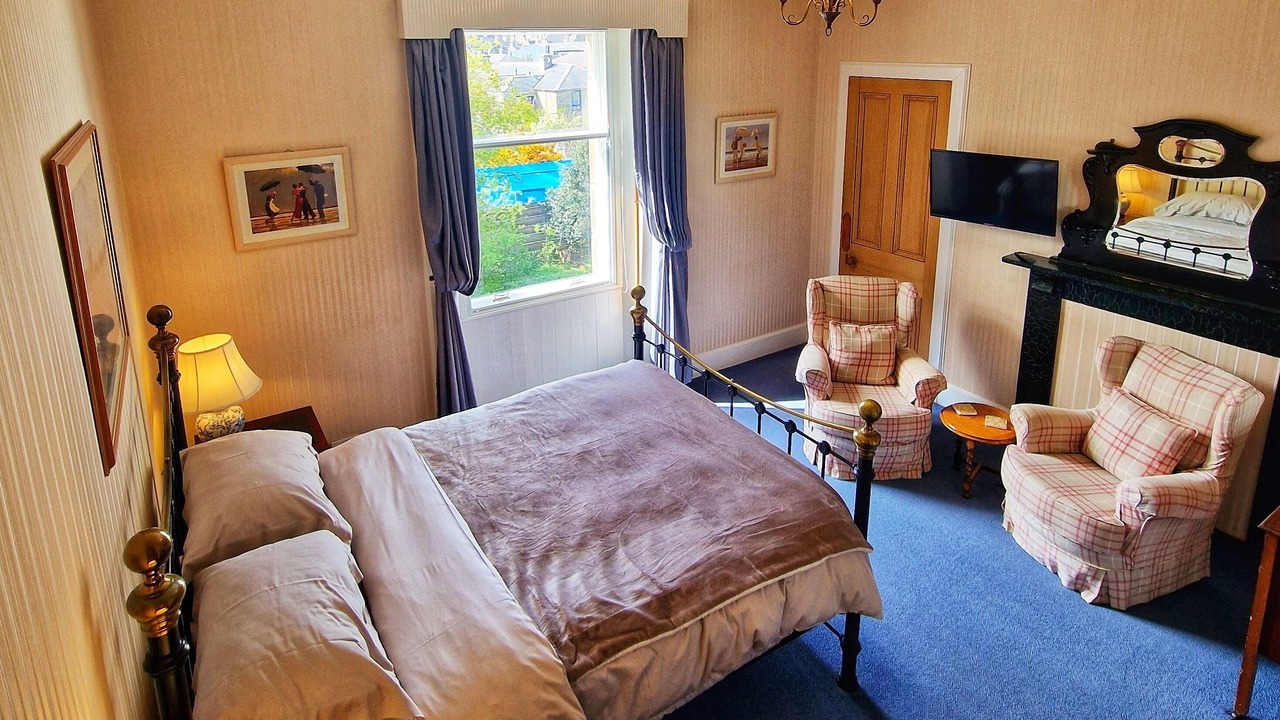 Photo of Bedroom in Elgin