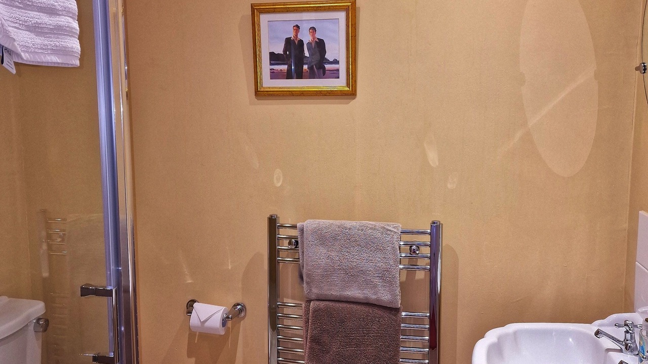 Photo of Bathroom in Elgin