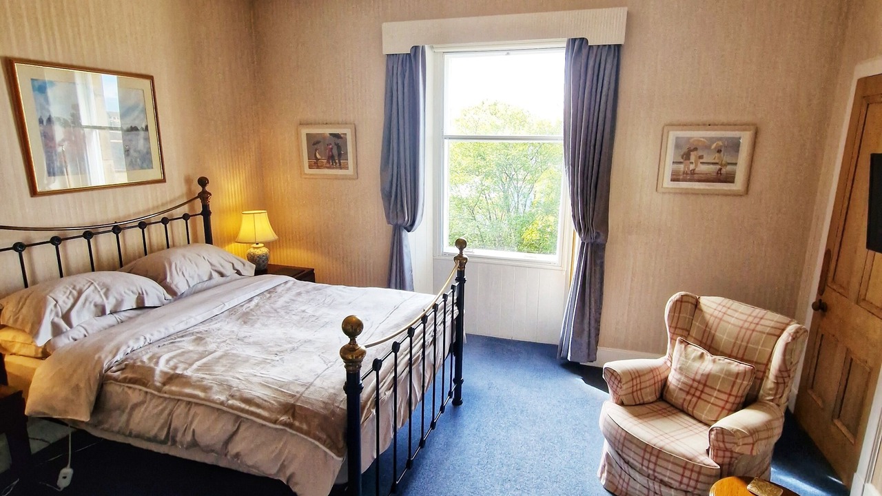 Photo of Bedroom in Elgin