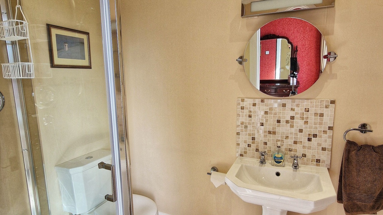 Photo of Bathroom in Elgin