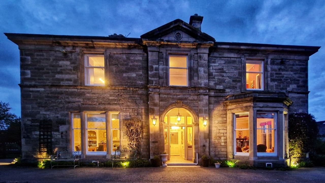 Photo of Outdoor in Elgin