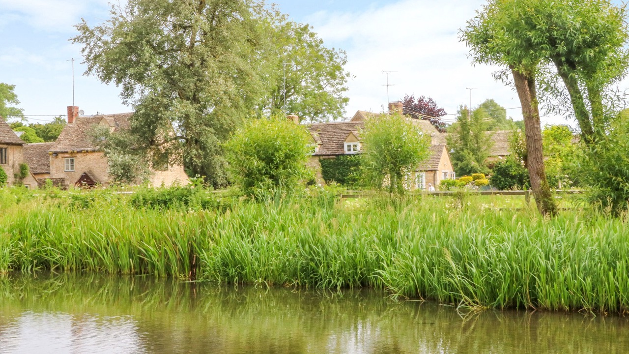 Photo of Others in Burford