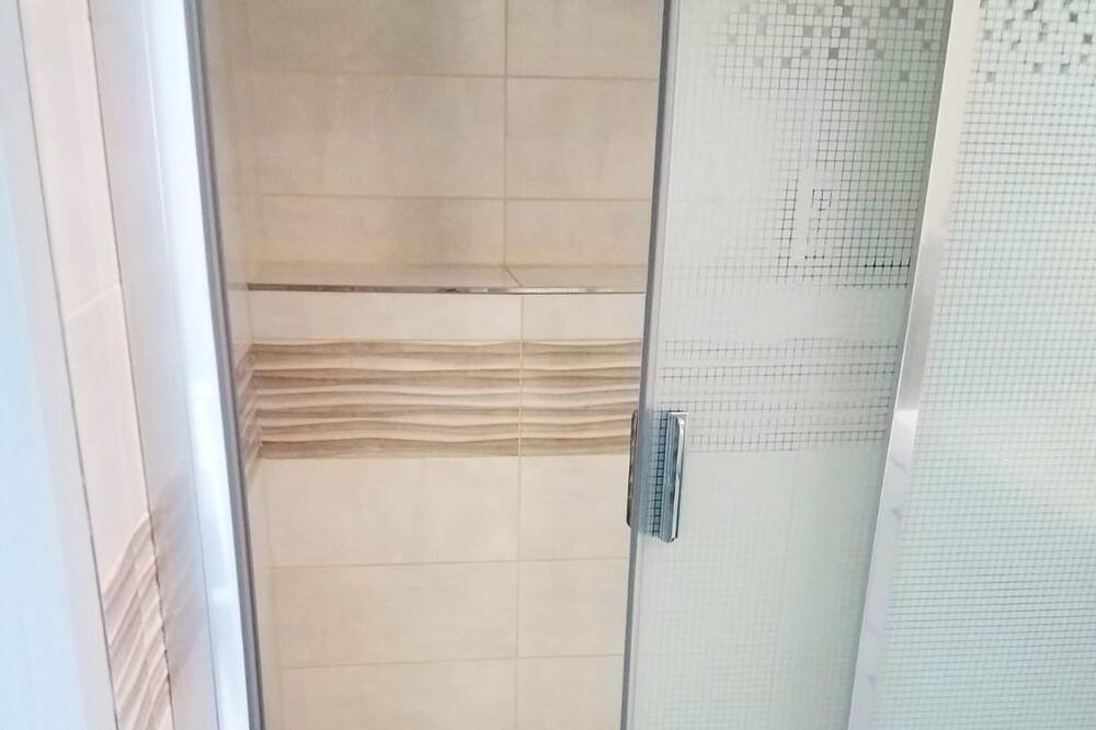 Photo of Bathroom in Montricoux