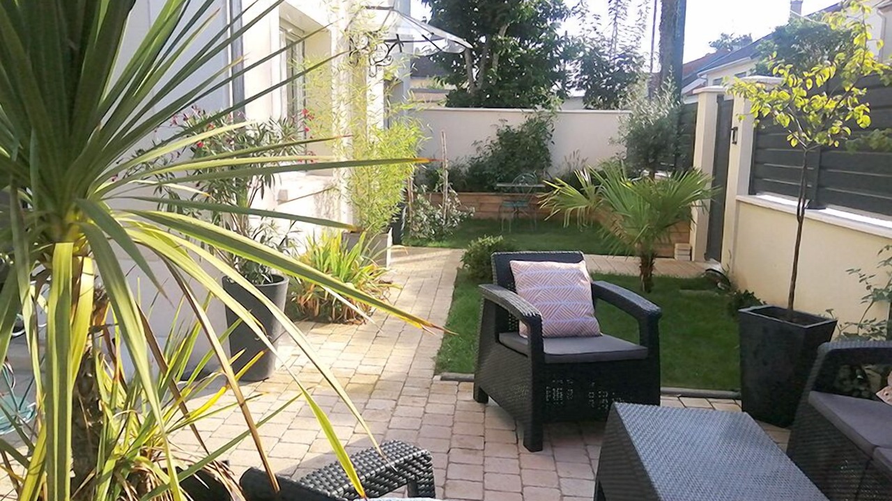 Photo of Outdoor in Clamart