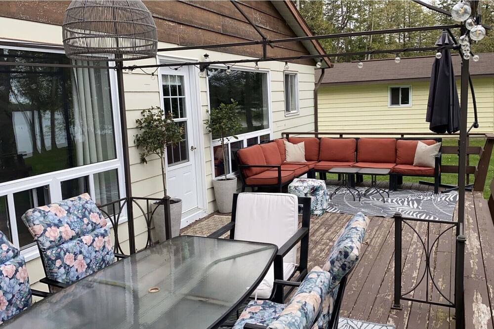Photo of Patio Balcony in North Algona Wilberforce