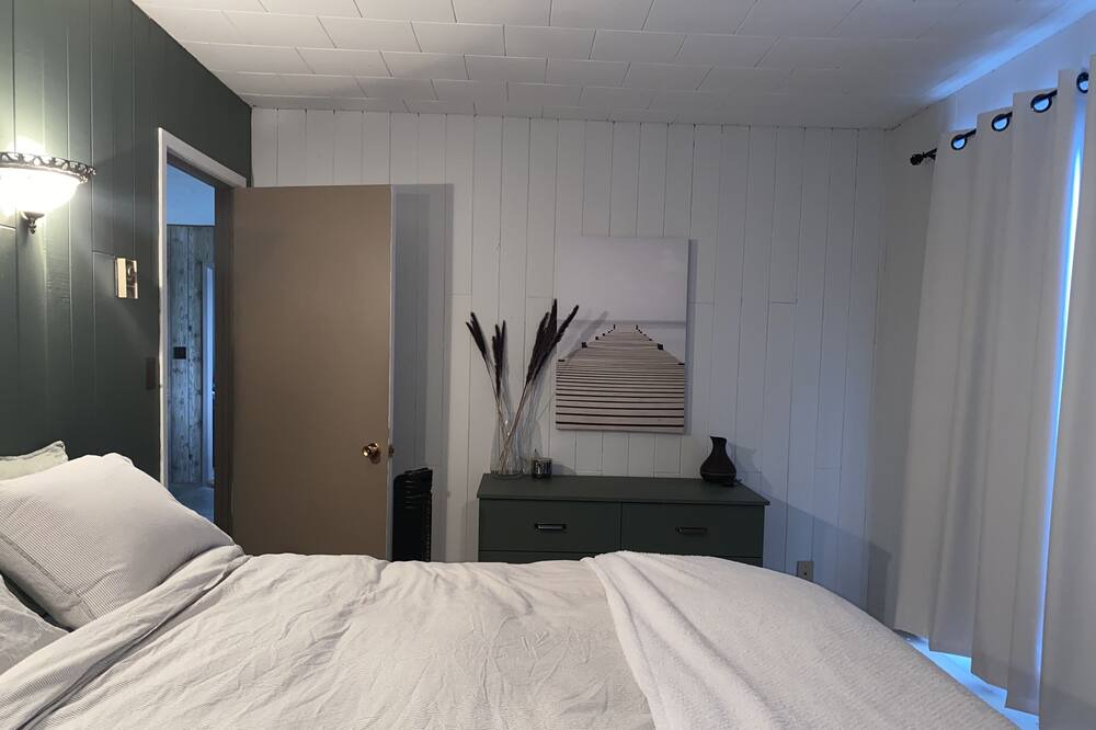 Photo of Bedroom in North Algona Wilberforce